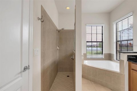 House in Orlando, Florida 4 bedrooms, 204.57 sq.m. № 2120154 - photo 21