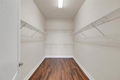 House in Orlando, Florida 4 bedrooms, 204.57 sq.m. № 2120154 - photo 22