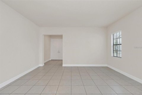House in Orlando, Florida 4 bedrooms, 204.57 sq.m. № 2120154 - photo 7