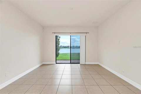 House in Orlando, Florida 4 bedrooms, 204.57 sq.m. № 2120154 - photo 14