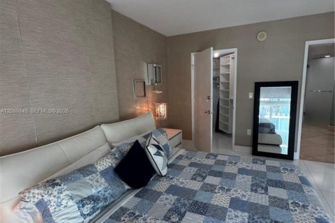 Condo in Sunny Isles Beach, Florida, 3 bedrooms  № 2338369 - photo 21