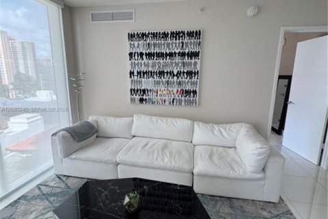 Condo in Sunny Isles Beach, Florida, 3 bedrooms  № 2338369 - photo 16