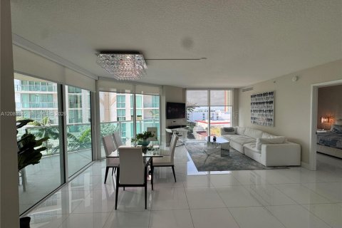 Condo in Sunny Isles Beach, Florida, 3 bedrooms  № 2338369 - photo 24