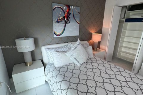 Condo in Sunny Isles Beach, Florida, 3 bedrooms  № 2338369 - photo 27