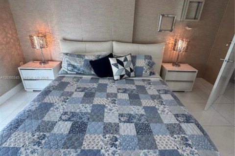 Condo in Sunny Isles Beach, Florida, 3 bedrooms  № 2338369 - photo 22