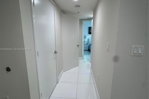Condo in Sunny Isles Beach, Florida, 3 bedrooms  № 2338369 - photo 8