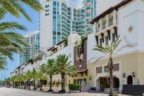 Condo in Sunny Isles Beach, Florida, 3 bedrooms  № 2338369 - photo 2