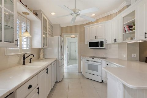 Купить виллу или дом в Сарасота, Флорида 6 комнат, 157.28м2, № 1629135 - фото 13