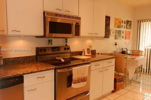 Casa en alquiler en Davie, Florida, 2 dormitorios, 129.13 m2 № 2011459 - foto 4