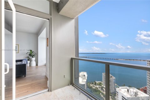 Condo in Miami, Florida, 2 bedrooms  № 1889235 - photo 2