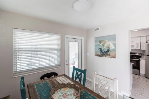 Casa en alquiler en Sarasota, Florida, 2 dormitorios, 144.18 m2 № 2108708 - foto 13