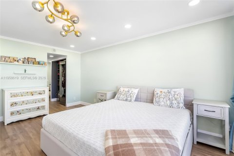 Condominio en venta en Hallandale Beach, Florida, 2 dormitorios, 130.06 m2 № 2022255 - foto 21