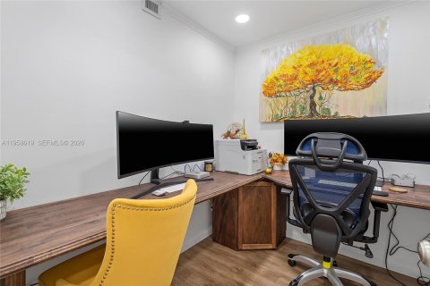 Condominio en venta en Hallandale Beach, Florida, 2 dormitorios, 130.06 m2 № 2022255 - foto 26