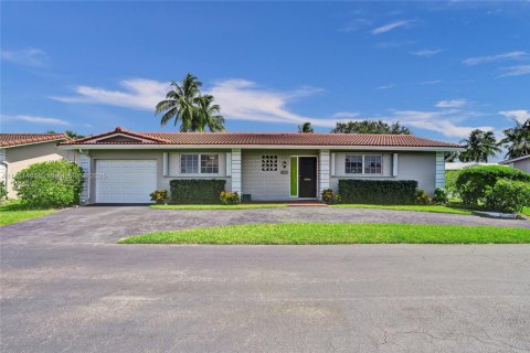 House in Plantation, Florida 2 bedrooms, 166.11 sq.m. № 1957457 - photo 4