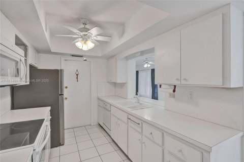 House in Plantation, Florida 2 bedrooms, 166.11 sq.m. № 1957457 - photo 29