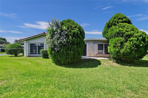 House in Plantation, Florida 2 bedrooms, 166.11 sq.m. № 1957457 - photo 11