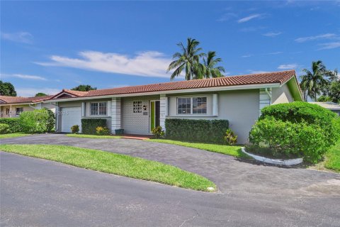 House in Plantation, Florida 2 bedrooms, 166.11 sq.m. № 1957457 - photo 5