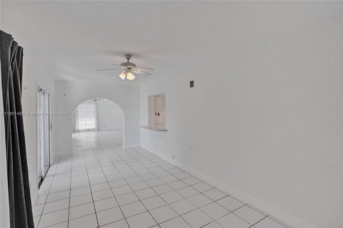 House in Plantation, Florida 2 bedrooms, 166.11 sq.m. № 1957457 - photo 22