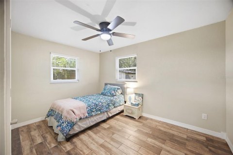 House in Zephyrhills, Florida 2 bedrooms, 92.62 sq.m. № 2390918 - photo 21