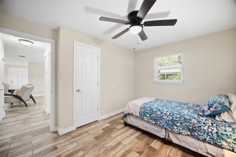 House in Zephyrhills, Florida 2 bedrooms, 92.62 sq.m. № 2390918 - photo 22