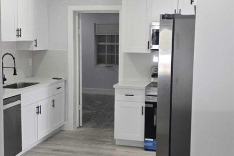 House in Fort Lauderdale, Florida 4 bedrooms, 147.9 sq.m. № 2377384 - photo 5