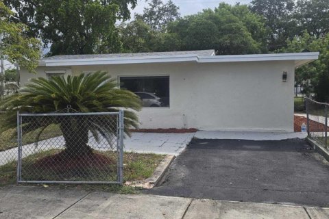 House in Fort Lauderdale, Florida 4 bedrooms, 147.9 sq.m. № 2377384 - photo 30