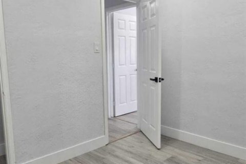 House in Fort Lauderdale, Florida 4 bedrooms, 147.9 sq.m. № 2377384 - photo 8
