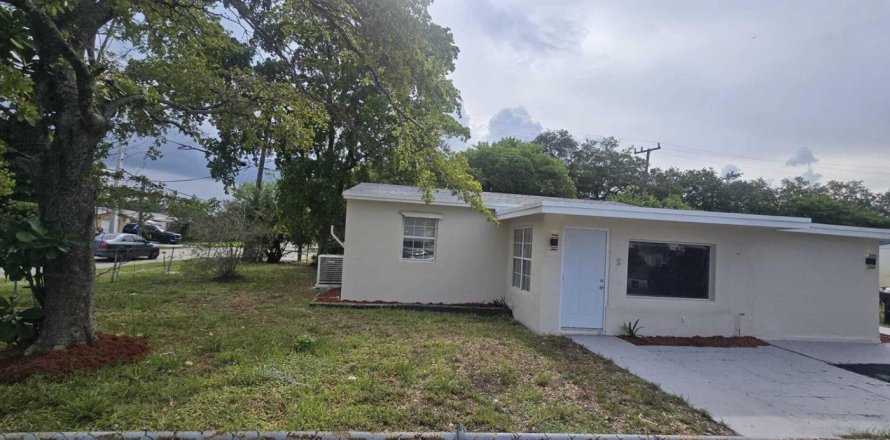 House in Fort Lauderdale, Florida 4 bedrooms, 147.9 sq.m. № 2377384