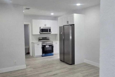 House in Fort Lauderdale, Florida 4 bedrooms, 147.9 sq.m. № 2377384 - photo 22