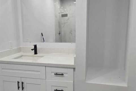 House in Fort Lauderdale, Florida 4 bedrooms, 147.9 sq.m. № 2377384 - photo 28