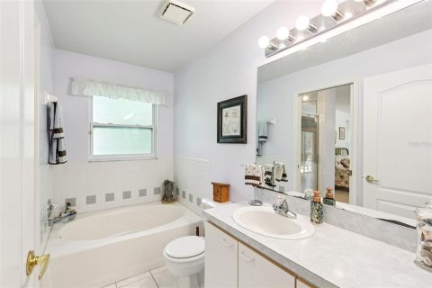 House in Wesley Chapel, Florida 3 bedrooms, 169.36 sq.m. № 1822574 - photo 25