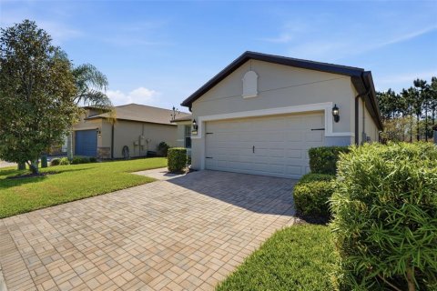 Villa ou maison à vendre à Davenport, Floride: 2 chambres, 182.18 m2 № 2140490 - photo 3