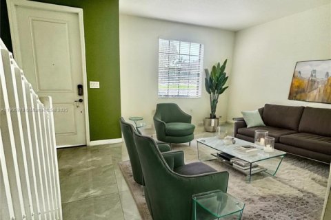 Townhouse in Homestead, Florida 2 bedrooms, 132.11 sq.m. № 1956647 - photo 3