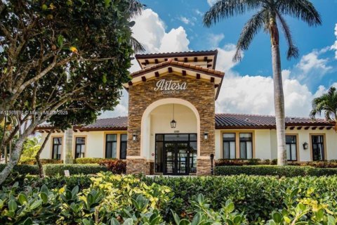 Townhouse in Homestead, Florida 2 bedrooms, 132.11 sq.m. № 1956647 - photo 10