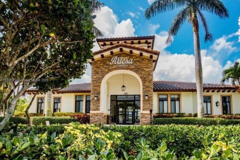 Townhouse in Homestead, Florida 2 bedrooms, 132.11 sq.m. № 1956647 - photo 9