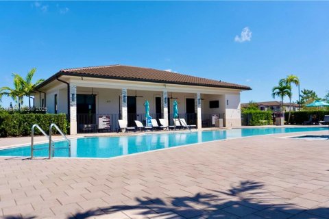 Townhouse in Homestead, Florida 2 bedrooms, 132.11 sq.m. № 1956647 - photo 13