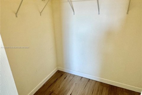 Townhouse in Homestead, Florida 2 bedrooms, 132.11 sq.m. № 1956647 - photo 6