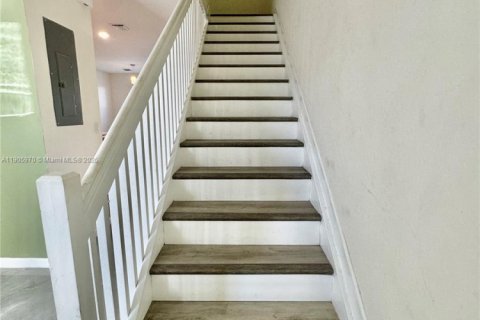 Townhouse in Homestead, Florida 2 bedrooms, 132.11 sq.m. № 1956647 - photo 8