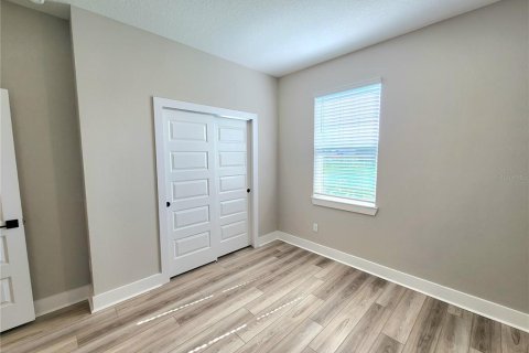 Villa ou maison à louer à Bradenton, Floride: 4 chambres, 176.51 m2 № 1838595 - photo 9