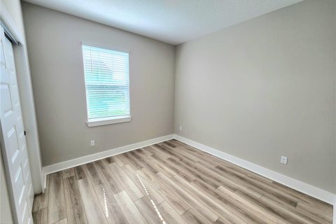 Villa ou maison à louer à Bradenton, Floride: 4 chambres, 176.51 m2 № 1838595 - photo 8