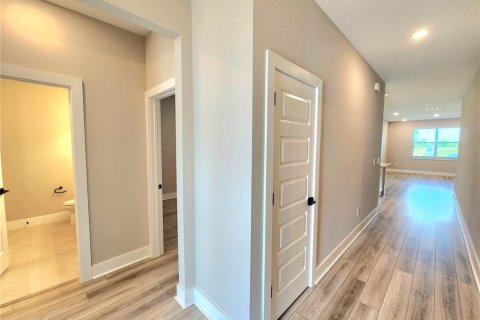 Villa ou maison à louer à Bradenton, Floride: 4 chambres, 176.51 m2 № 1838595 - photo 15