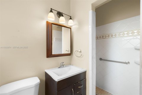 Casa en venta en Plantation, Florida, 3 dormitorios, 124.12 m2 № 1994915 - foto 15