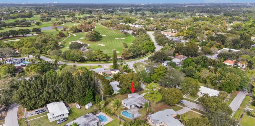 Casa en Plantation, Florida 3 dormitorios, 124.12 m2 № 1994915