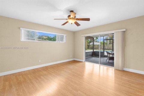 Casa en venta en Plantation, Florida, 3 dormitorios, 124.12 m2 № 1994915 - foto 5