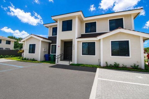 Villa ou maison à Miami, Floride 3 chambres, 133.41 m2 № 2343581