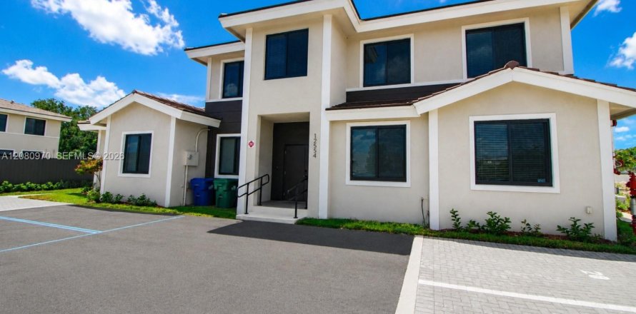 Villa ou maison à Miami, Floride 3 chambres, 133.41 m2 № 2343581