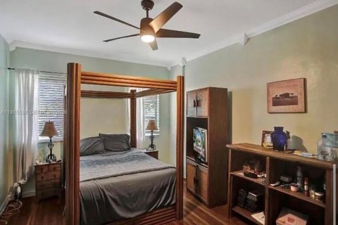 Casa en venta en Coral Gables, Florida, 6 dormitorios, 275.46 m2 № 2027324 - foto 11