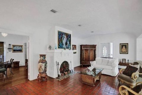 Casa en venta en Coral Gables, Florida, 6 dormitorios, 275.46 m2 № 2027324 - foto 8