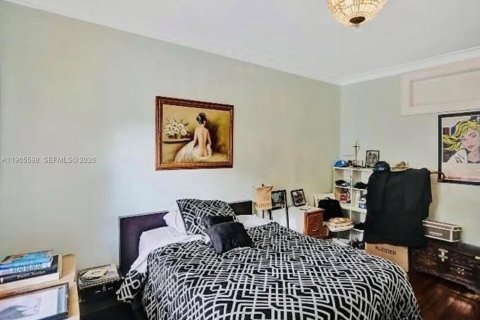 Casa en venta en Coral Gables, Florida, 6 dormitorios, 275.46 m2 № 2027324 - foto 15