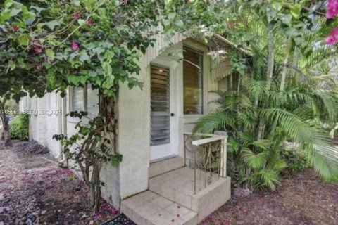 Casa en venta en Coral Gables, Florida, 6 dormitorios, 275.46 m2 № 2027324 - foto 17